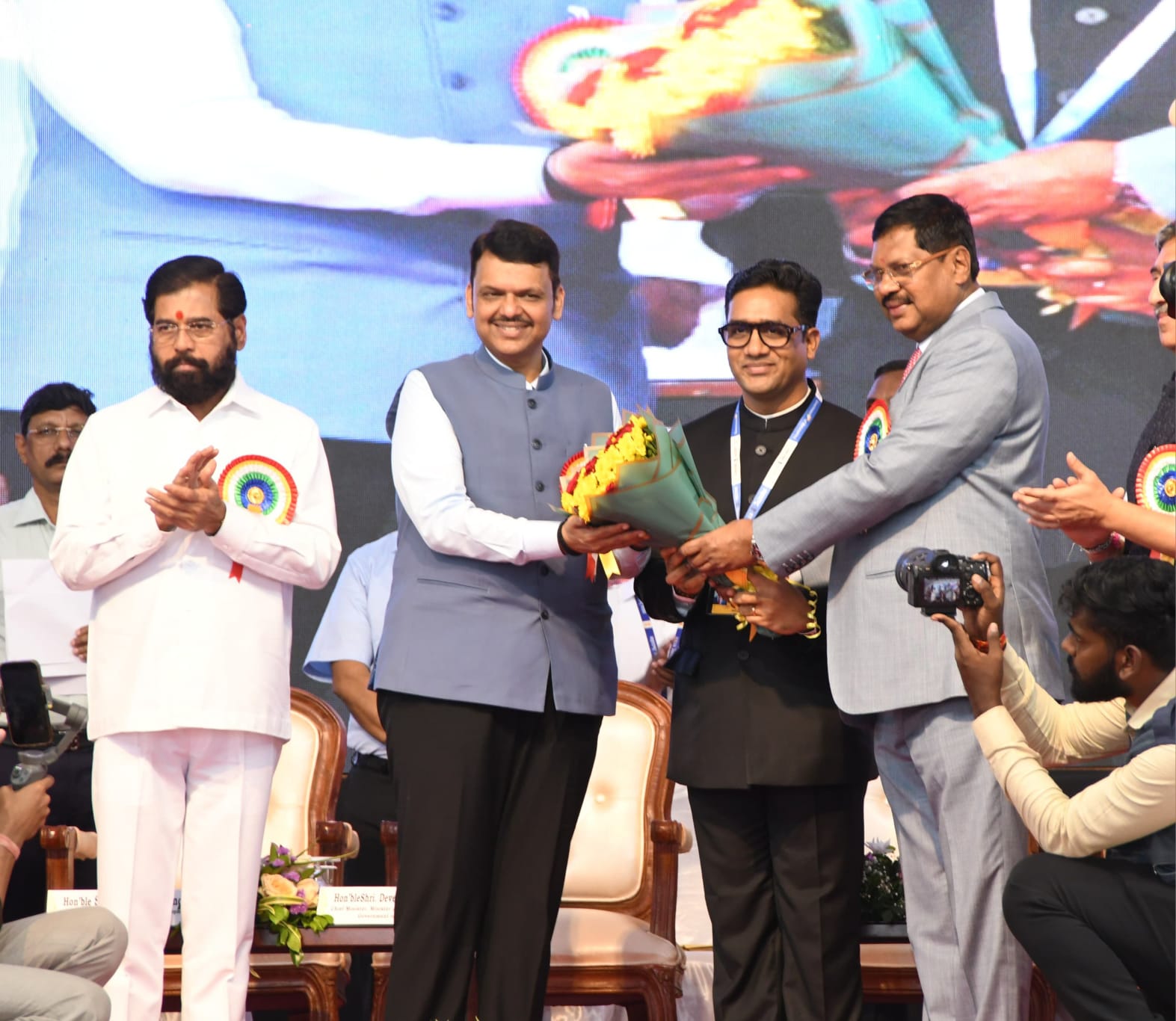 Felicitation of Sh M Devender Singh IAS,Member Secretary MPCB. On 12th Oct, Hon Chief Justice of India Justice Bhushan Ramakrishna Gavai felicitates the Member Secretary  for completing the Mandangadh court complex in record time and effectively coordinating with all agencies and apprising the Hon Bombay High Court regularly. Hon Chief Minister of MH Sh Devendra Fadnavis and Hon Dy CM Sh Eknath Shinde were also present during the occasion.