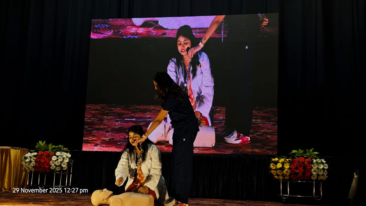 महाराष्ट्र प्रदूषण नियंत्रण मंडळ व आधार अबिलिटी फाउंडेशन यांच्या संयुक्त विद्यमाने मुंबई येथे हृदयविकाराचा झटका आल्यानंतर जीव वाचवण्यासाठी तात्काळ करण्यात येणाऱ्या उपयोजनांचे प्रात्यक्षिक आणि माहिती ( CPR) याच्या कार्यशाळेचे आयोजन करण्यात आले होते. 