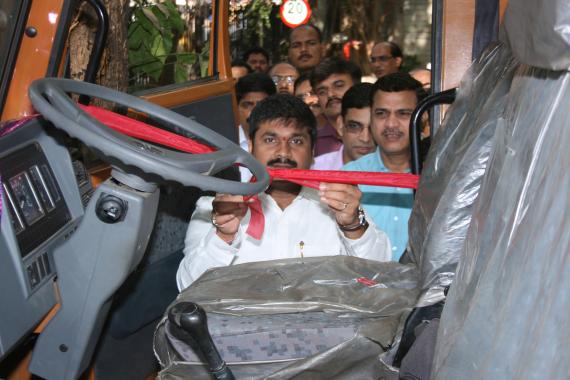 Hon.Shri Sachin Ahir, State Environment Minister inaugurated the installation of GPS (Global Positioning System) for the monitoring and tracking of Hazardous Waste Transport Vehicles (Tanker, Truck) in the Maharashtra State during his visit to MPCB Head Quarters. 